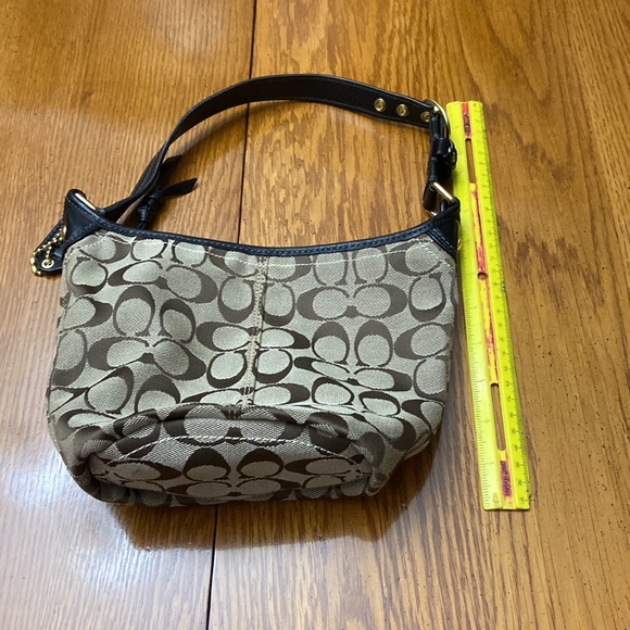 Authentic Coach bucket purse - Picture 6 of 6